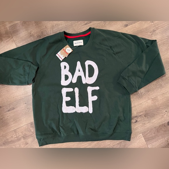 Wallflower Christmas “ Bad Elf” Sweatshirt Size XL New - Picture 1 of 3